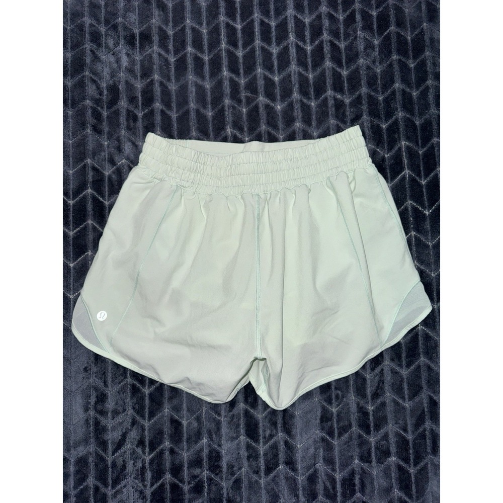Lululemon Women Hotty Hot High Rise Lined Short Light Green Size 6